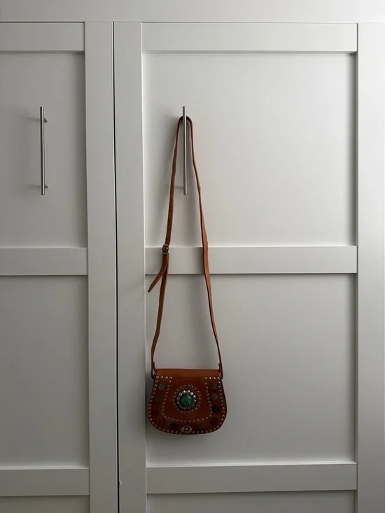 Brown Leather Crossbody Bag with Turquoise Medallion - FROM MOROCCO - Picture 2 of 3